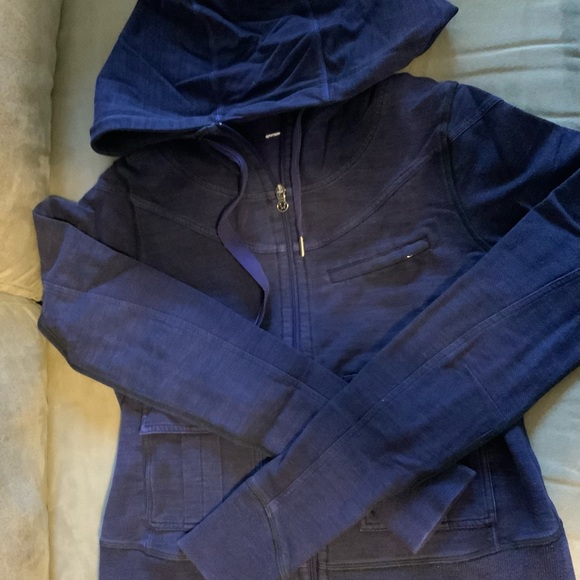 Lululemon dark purple hoodie - Picture 5 of 13